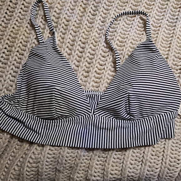 NWT Aries swimwear 2 tops and 3 bottoms - Picture 2 of 14